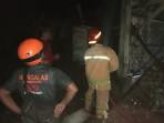 Rumah-terbakar-kroya-dipadamkan.jpg