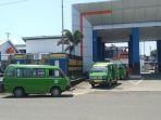 Sejumlah-angkot-menunggu-penumpang-di-kawasan-Terminal-Cilacap-Selasa-1392022.jpg