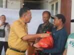 Bantuan Sembako Jadi Pelipur Lara Nelayan Tegal yang Kapalnya Ludes Terbakar