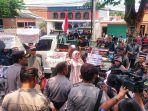 aliansi-masyarakat-sipil-jateng-geruduk-kantor-kpu-jateng-rabu-2122024.jpg
