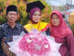 anah-buruh-unsoed-lulus-cumlaude.jpg