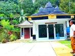 bangunan-tempat-ibadah-kampung-budha-tambak-banyumas.jpg