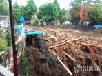 banjir-bandang-sungai-kalijompo-jember.jpg