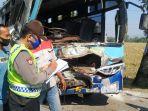dua-bus-berpenumpang-jurusan-pati-purwodadi-terlibat-tabrakan-di-jalan-pati-kayen.jpg