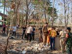 evakuasi-perempuan-menceburkan-diri-ke-dalam-sumur-di-belakang-smp-negeri-4-blora.jpg