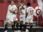 gelandang-sevilla-fernando-tengah-merayakan-gol-dalam-pertandingan-sevilla-vs-real-betis.jpg