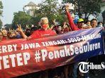 gubernur-jateng-ganjar-pranowo-sampaikan-pesan-jelang-derby-jateng-psis-vs-persis.jpg