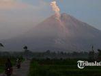 gunung-semeru-masih-mengeluarkan-material-vulkanis-senin-5122022.jpg