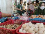 harga-telur-dan-kebutuhan-pokok-di-pasar-manis-purwokerto-naik-rabu-3032022.jpg