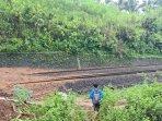 jalur-kereta-api-purwokerto-jakarta-tertutup-longsor.jpg