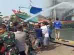 kebakaran-kapal-nelayan-di-Pelabuhan-Tegal-minggu-1742022.jpg
