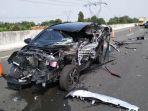 kecelakaan-toyota-rush-vs-hino-di-tol-pemalang-batang.jpg