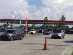 kendaraan-di-spbu-rest-area-banjaratma-brebes-jumat-652022.jpg