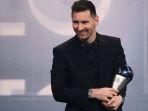 lionel-messi-terpilih-sebagai-pemain-pria-terbaik-fifa-football-award-2022-di-paris-perancis.jpg
