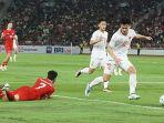 marselino-ferdinan-timnas-indonesia-terjatuh-saat-lawan-vietnam.jpg