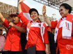 megawai-dan-puan-maharani-saat-menghadiri-kampanye-terbuka-di-lapangan-sukoharjo.jpg