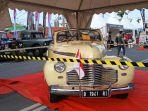 Eks Mobil Chevrolet Dinas Presiden Soekarno Tarik Perhatian Warga Kota Tegal di Pameran Mobil Kuno