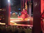 pertunjukan-wayang-potehi-di-pasar-imlek-semawis-semarang.jpg