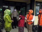 pkk-kabupaten-banyumas-bagi-sembako.jpg