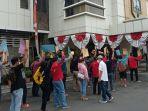 puluhan-karyawan-tempat-karaoke-di-bandungan-mendatangi-kantor-bupati-semarang-kamis-1982021.jpg