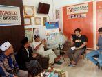 relawan-anies-baswedan-laporkan-pj-bupati-brebes-ke-bawaslu.jpg