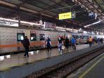 suasana-stasiun-kereta-api-purwokerto_.jpg