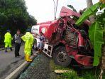 tabrakan-truk-pertamina-banyumas.jpg