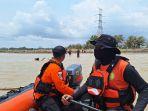 tim-sar-mencari-siswa-sd-yang-dikabarkan-tenggelam-di-pantai-bedahan-gombol-cilacap.jpg
