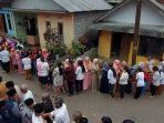 warga-Thekelan-getasan-kabupaten-semarang-ucapkan-selamat-lebaran-senin-252022.jpg