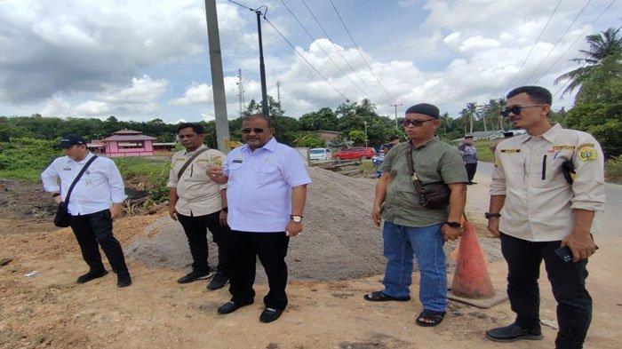 Rafiq Pastikan Jalan dan Jembatan Rusak di Pulau Kundur Karimun Akan Diperbaiki