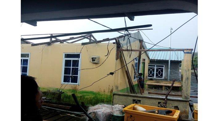 Breaking News, Puluhan Rumah di Telang Kecil Bintan Rusak Diterjang Angin Kencang