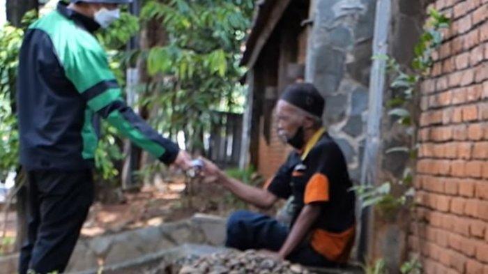 Baim Wong Dimarahi Kaken Ini saat Bagi-bagi Uang, Ayah Kiano Malah Beri Duit Berlipat Ganda