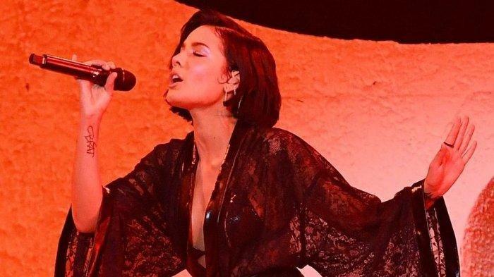 Detik-detik Penyanyi Halsey Kena Tembak saat Demo Protes Kematian George Floyd