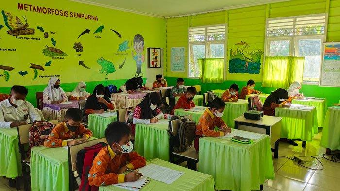 Senin Ini, Sekolah di Singkep Lingga Terapkan PTM 50 Persen untuk 10 Hari ke Depan