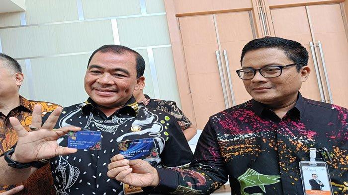 GUSTIAN RIAU - Kadisperindag Batam Gustian Riau.