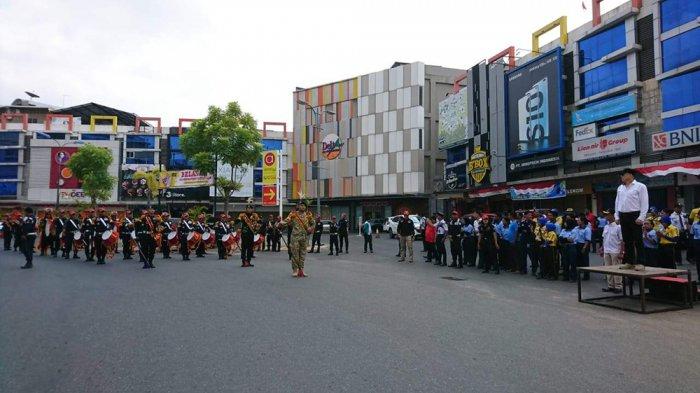 Dihibur Drumband hingga Beri Reward Karyawan Terbaik, Begini Perayaan HUT RI di Nagoya Hill Mall