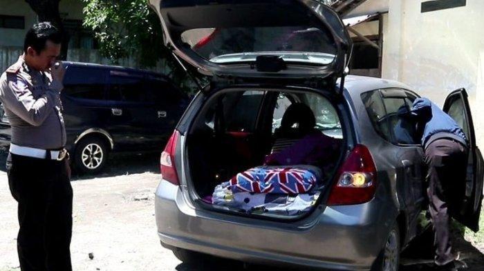 Dari Kasur hingga Tisu Basah Berceceran Dalam Mobil Honda Jazz Goyang, Ternyata PNS Pemiliknya