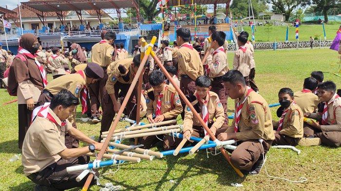 fohisha bilan jinsiy aloqa Yalangoch Anna qoshiq