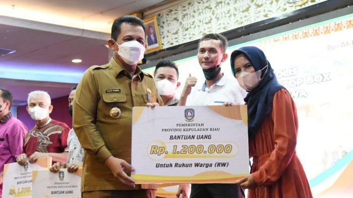 Gubernur Kepri Beri Insentif RT/RW dan Posyandu di Batam, Ansar: Tak Usah Takut, Ini Murni Dana APBD