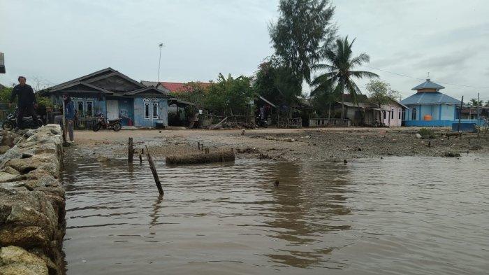 WARNING BMKG, Warga Pesisir Karimun Diminta Waspadai Ancaman Banjir ROB