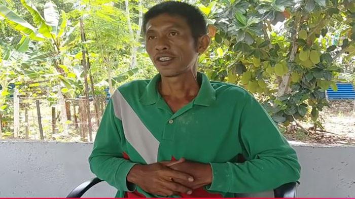 Foto Sriadi Irawan, guru honorer yang pernah mengabdi di SMAN 5 Batam, kini pilih berkebun