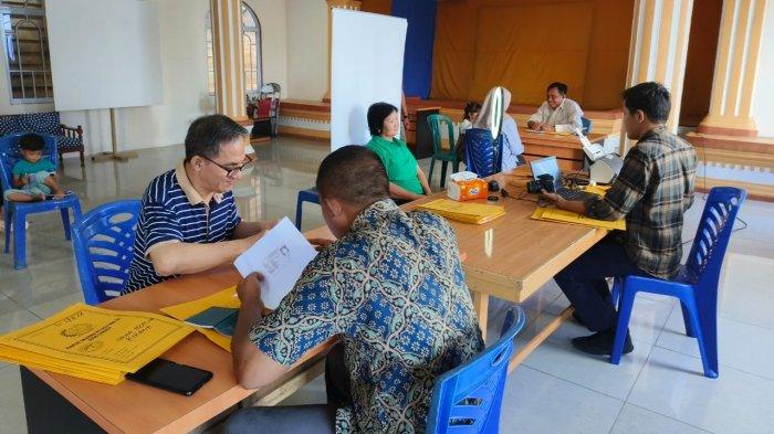 Imigrasi Gelar Program Si Daing Merantau Layani 26 Pemohon Paspor di Lingga Utara