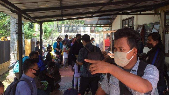 MIRIP Pasar Kaget, Kantor Disdukcapil Batam Selalu Diserbu Warga