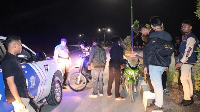 GELAR Patroli Skala Besar, Polres Karimun Amankan Belasan Motor Terlibat Balap Liar