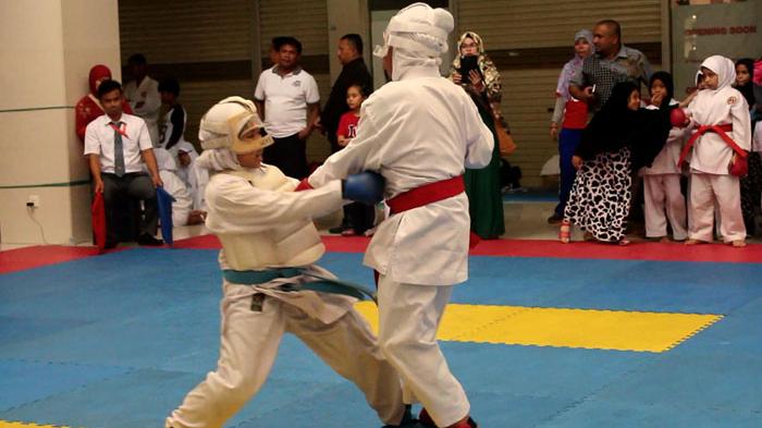 PASTI SERU! 700 Karateka dari Enam Negara Bertarung di BKC Open