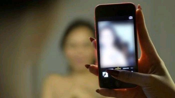 Foto Buka Bajunya Diambil, Gadis Terpaksa Layani Berhubungan Intim hingga Pingsan