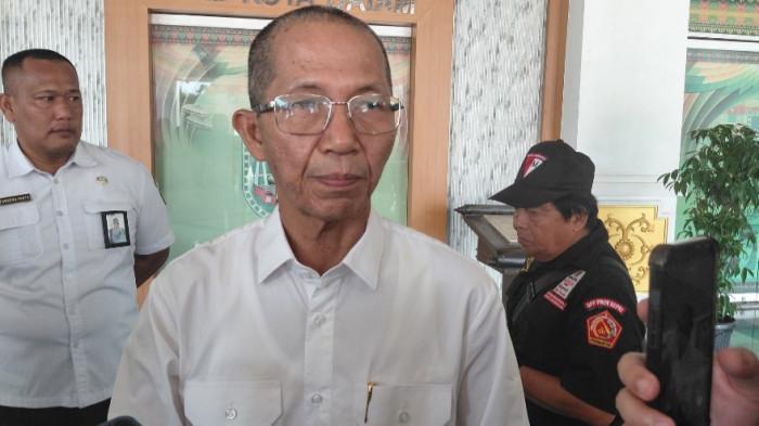 PULANG HAJI - Wali Kota Batam Amsakar Achmad menceritakan pengalaman spiritualnya di Tanah Suci saat menjalankan ibadah haji, usai mengikuti rapat paripurna di Kantor DPRD Batam, Rabu (10/6/2026).