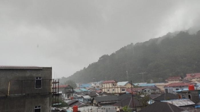 Anambas Mulai Sering Hujan, BMKG Minta Warga Waspada Gelombang Tinggi 2,5 Meter