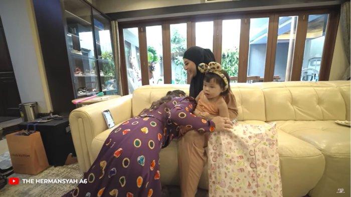 Ashanty Izin Cium Perut Aurel Hermansyah yang Sedang Hamil Anak Kedua