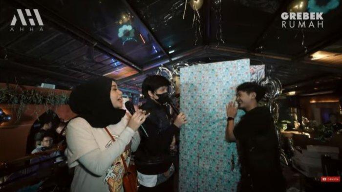 Atta Halilintar dan Aurel Berikan Kulkas Seharga Belasan Juta untuk Fahmi